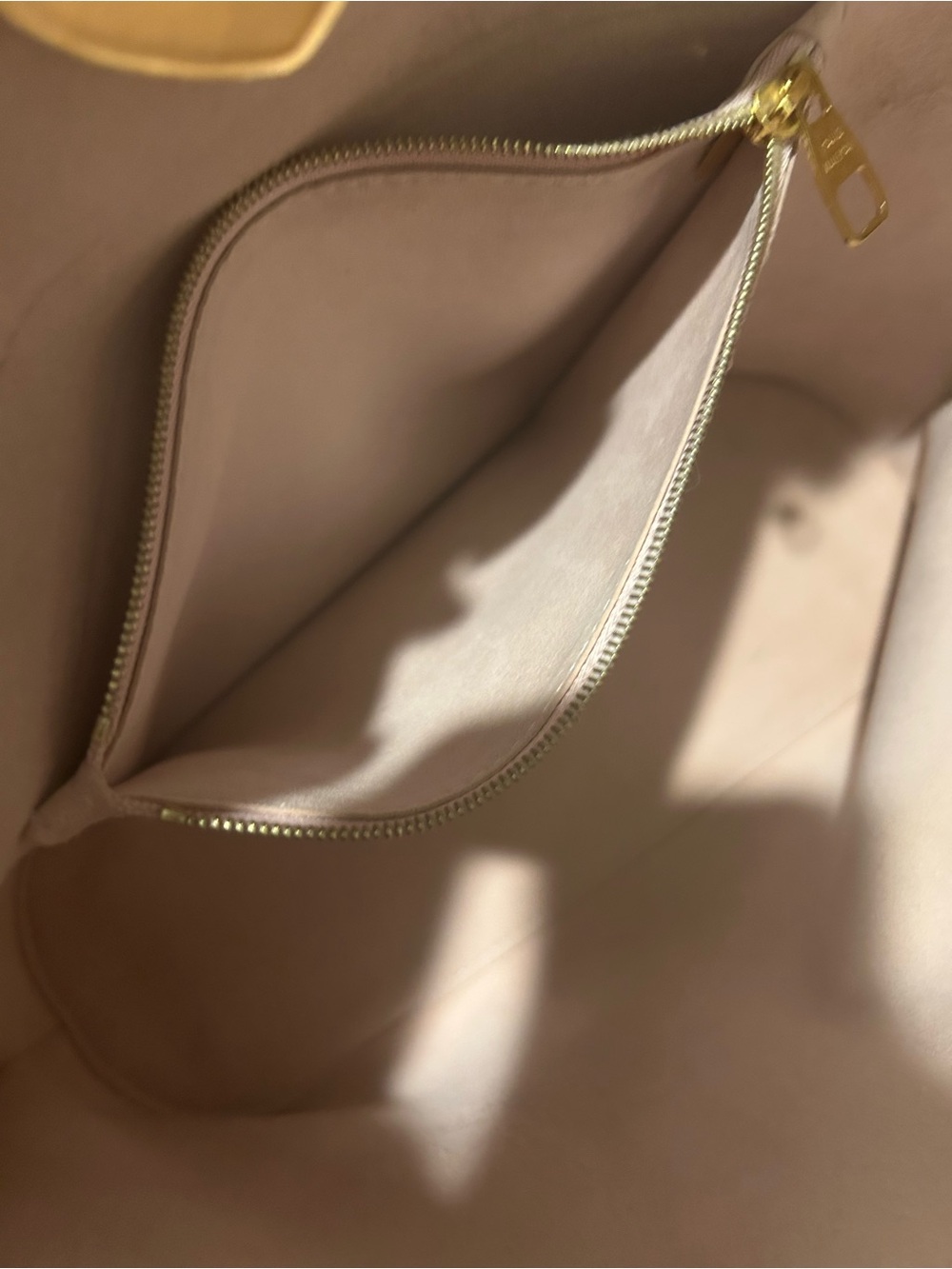 Louis Vuitton Damier Azur Girolata with Vachetta Trim includes Dust bag and COA - Picture 11 of 13